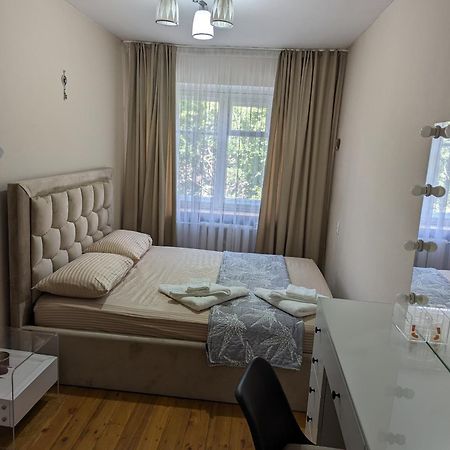 Moonflower Residence 4645 Bishkek Luaran gambar