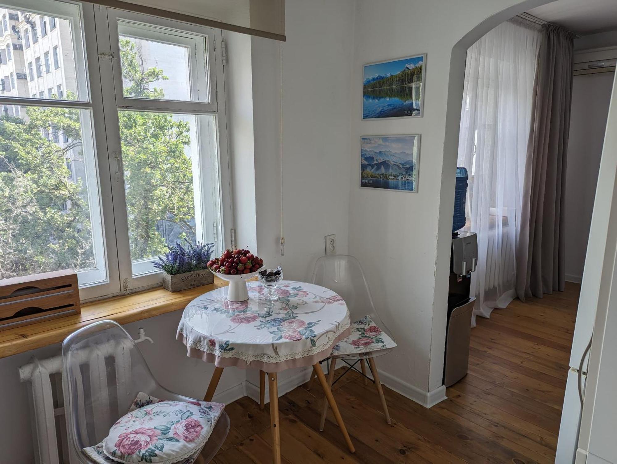 Moonflower Residence 4645 Bishkek Luaran gambar