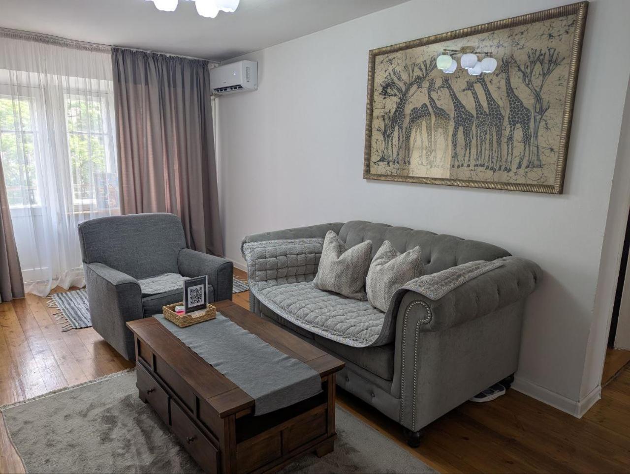 Moonflower Residence 4645 Bishkek Luaran gambar